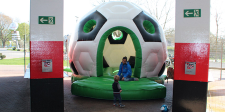 Fußball Hüpfburg von Crypton Event bei Bayer04 Leverkusen